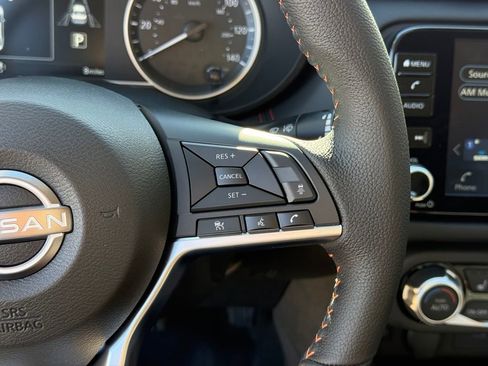 New 2025 Nissan Versa SR w/ Trunk Package image 8