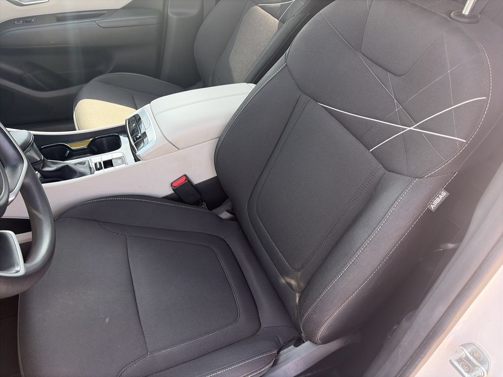 Used 2022 Hyundai Tucson SEL w/ Cargo Package AWD/4WD image 11