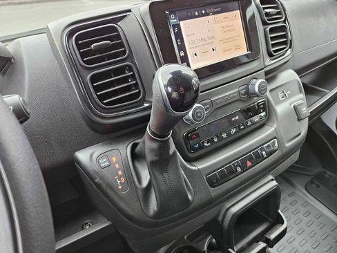 Used 2025 RAM ProMaster 2500 FWD image 25
