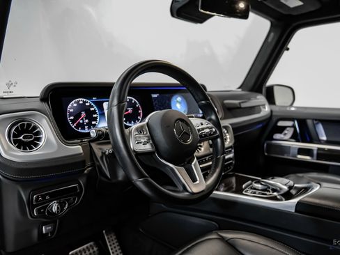 Used 2022 Mercedes-Benz G 550 image 3