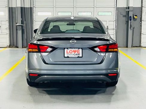 Used 2025 Nissan Altima 2.5 S FWD image 16