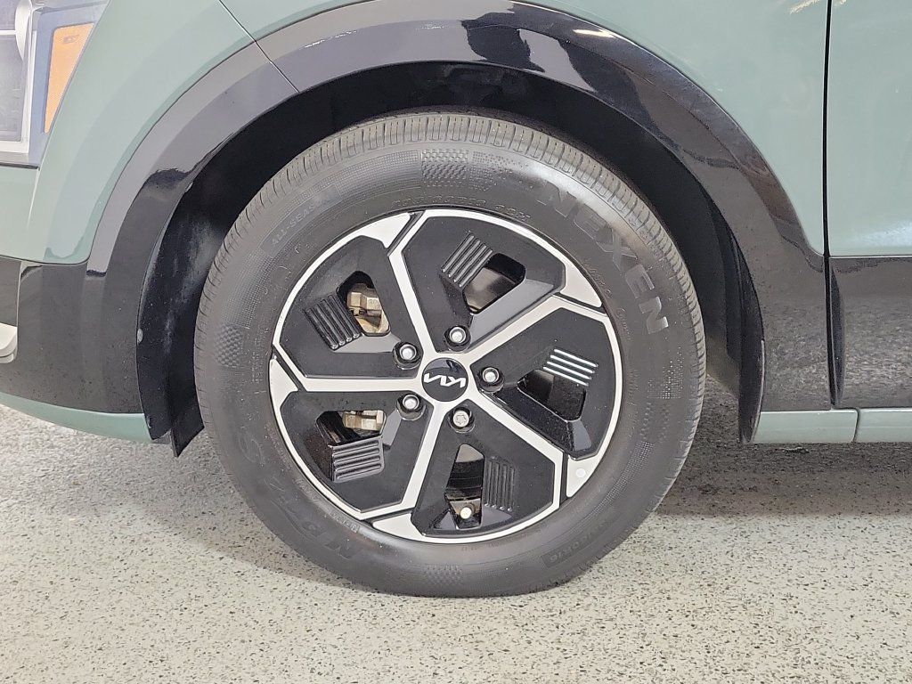 Used 2023 Kia Niro FWD image 9