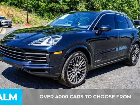 Used 2023 Porsche Cayenne AWD/4WD image 2