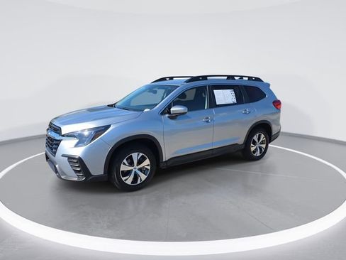 Used 2025 Subaru Ascent Premium AWD/4WD image 4