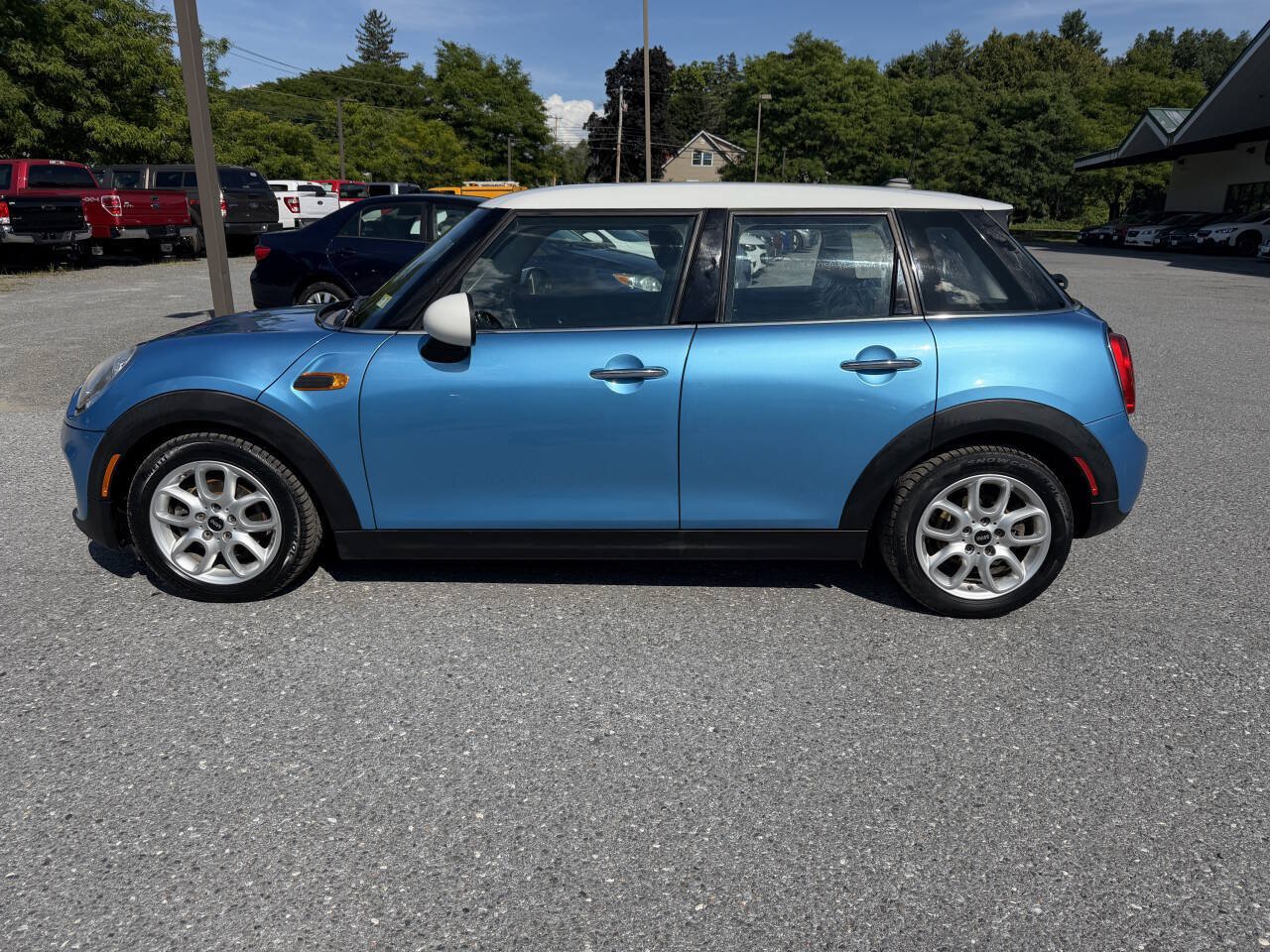 Used 2015 MINI Cooper 4-Door Hardtop FWD image 2