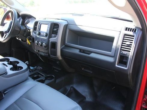 Used 2018 RAM 3500 Tradesman w/ Chrome Appearance Group AWD/4WD image 15