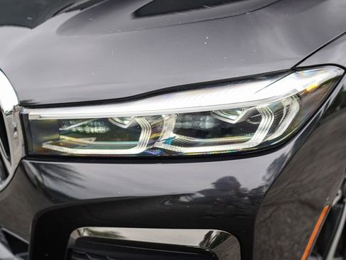 Used 2022 BMW 750i xDrive w/ Executive Package AWD/4WD image 4
