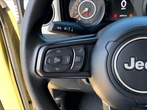 Used 2026 Jeep Wrangler Sport AWD/4WD image 17