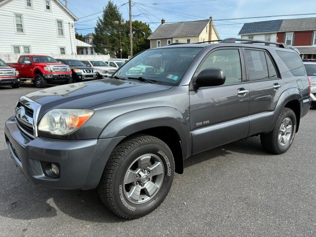 Used 2007 Toyota 4Runner SR5 AWD/4WD image 2