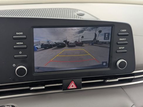 Used 2023 Hyundai Elantra SEL image 25