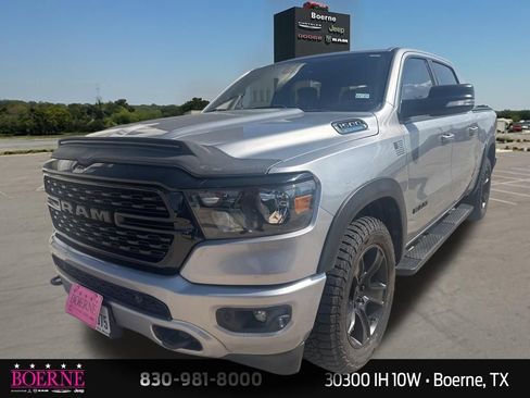 Used 2022 RAM 1500 Big Horn AWD/4WD image 3