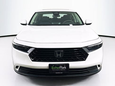 Used 2024 Honda Accord EX image 2