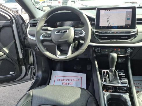Used 2023 Jeep Compass High Altitude AWD/4WD image 11