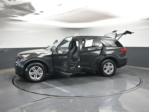 Used 2024 Ford Explorer XLT w/ Equipment Group 202A AWD/4WD image 41