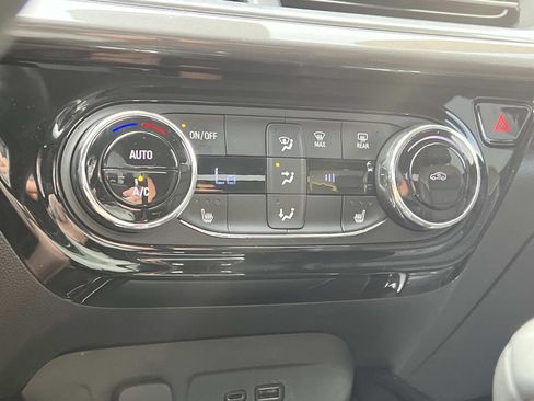 Used 2024 Chevrolet Trax ACTIV w/ Driver Confidence Package FWD image 19