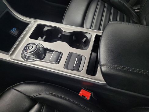 Used 2023 Ford Edge SEL image 26