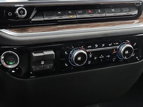 New 2026 GMC Sierra 1500 Elevation image 10