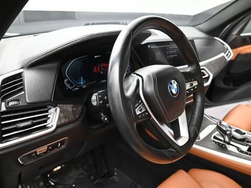 Used 2022 BMW X5 xDrive45e w/ Executive Package AWD/4WD image 18