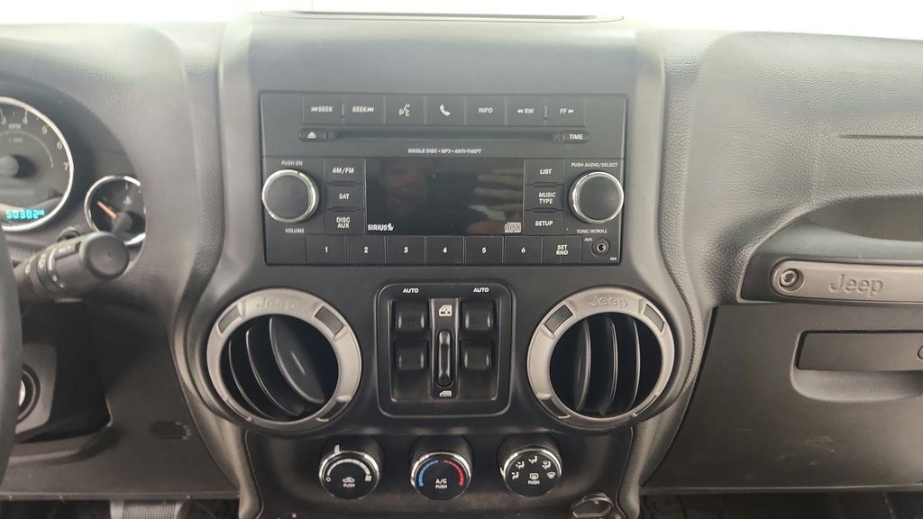 Used 2017 Jeep Wrangler Unlimited Sport w/ Quick Order Package 24S AWD/4WD image 39