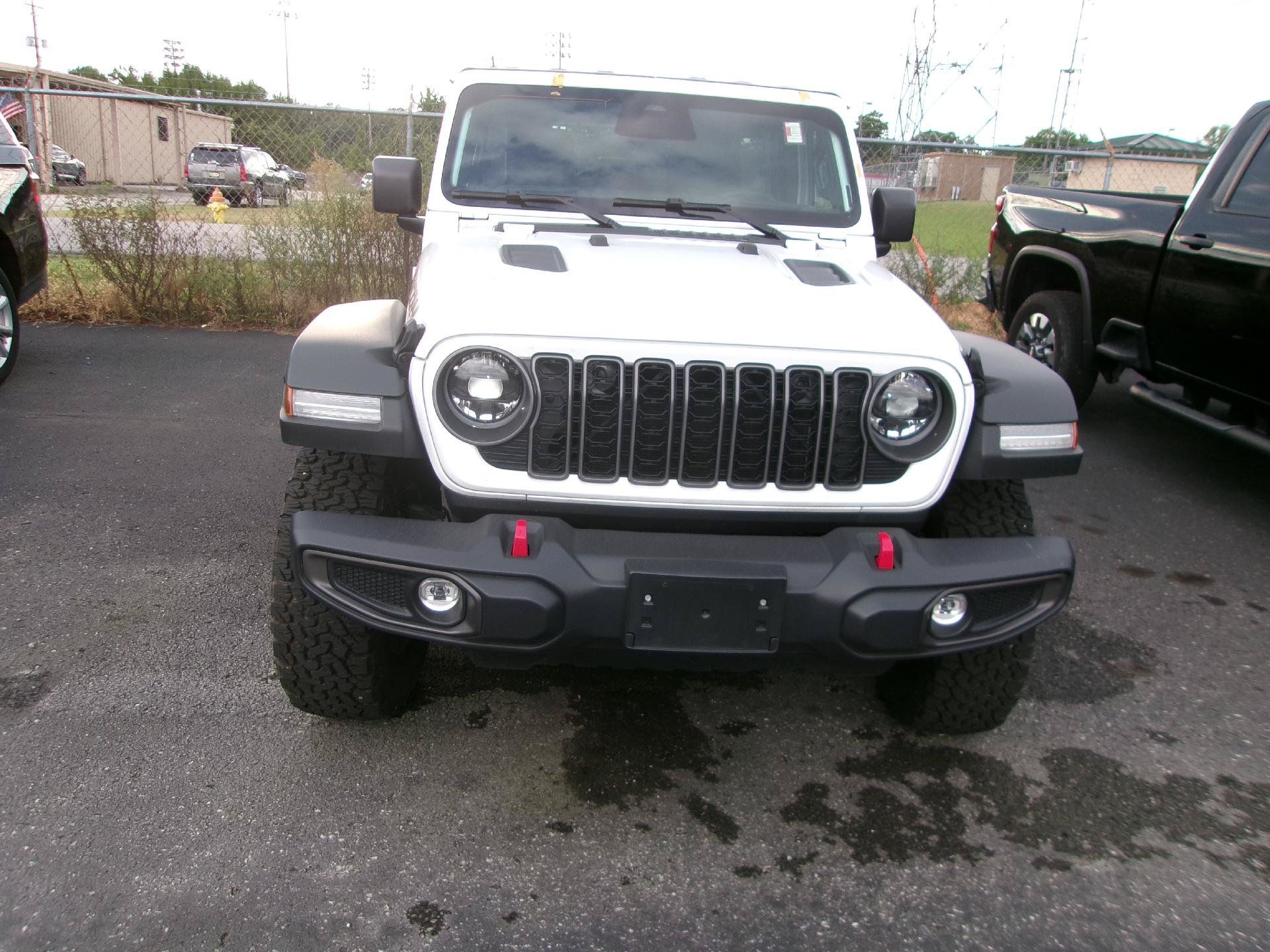 Used 2026 Jeep Wrangler Unlimited Rubicon AWD/4WD image 7