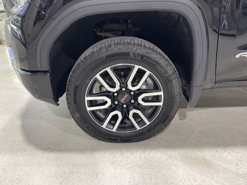 Used 2021 GMC Sierra 1500 AT4 w/ AT4 Premium Package AWD/4WD image 10