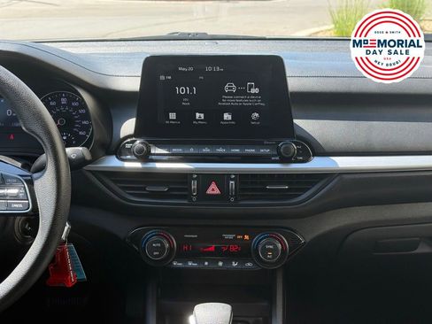 Used 2019 Kia Forte LXS FWD image 13