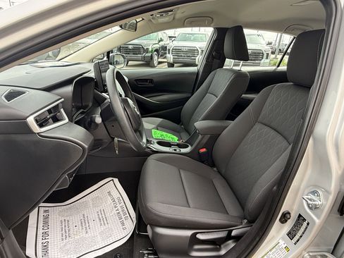 Certified 2025 Toyota Corolla LE FWD image 5