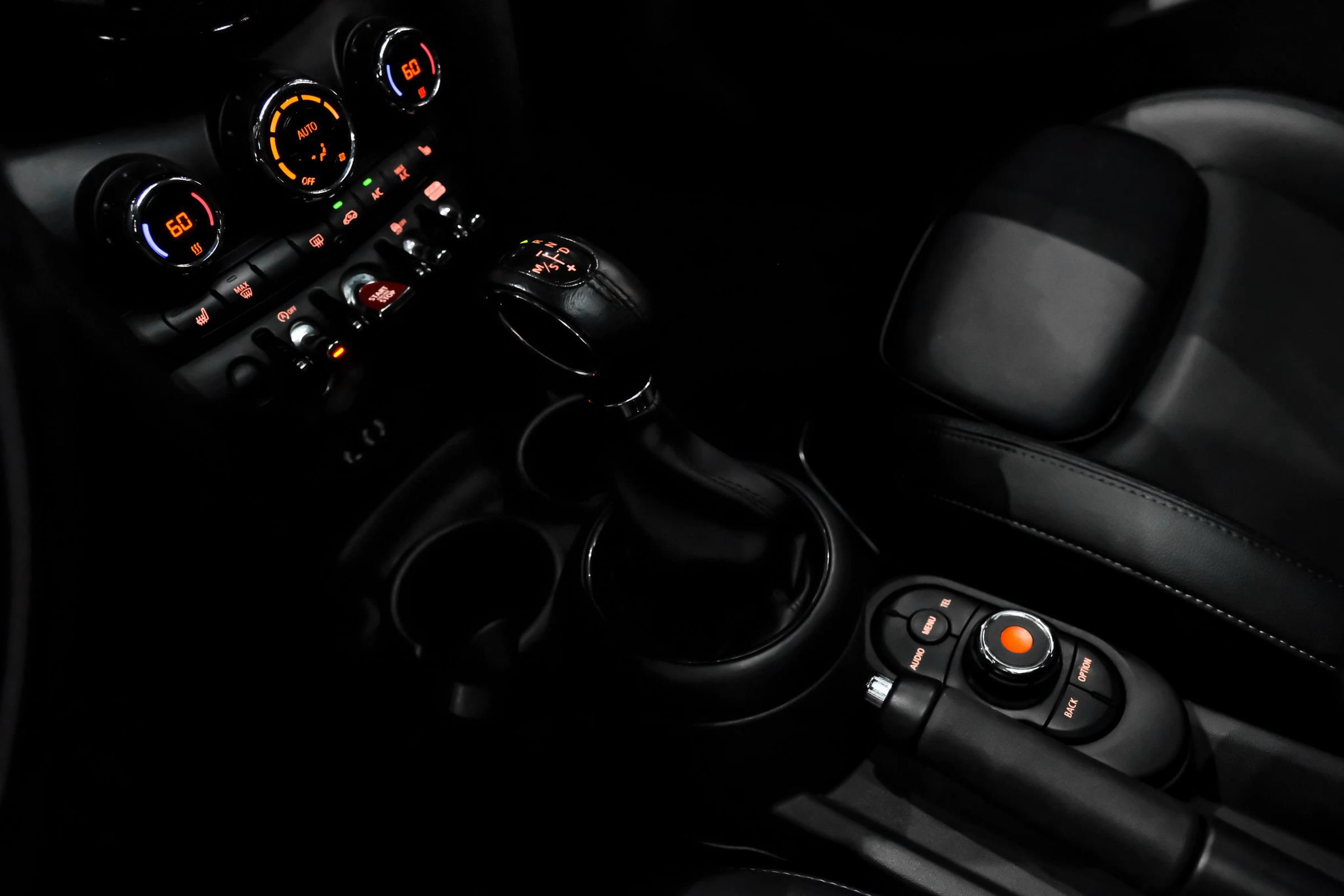 Used 2018 MINI Cooper S w/ Premium Package FWD image 29