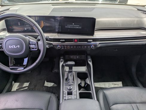 Used 2025 Kia Sorento EX w/ Panoramic Sunroof Package FWD image 14