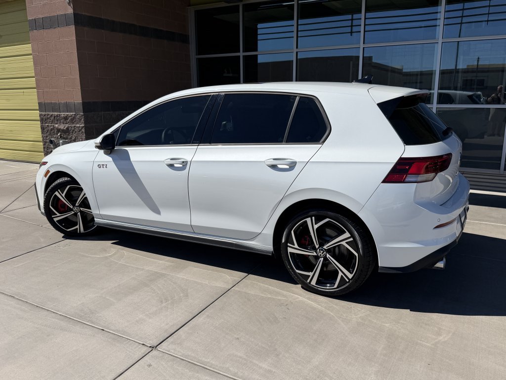 Used 2025 Volkswagen GTI SE FWD image 5