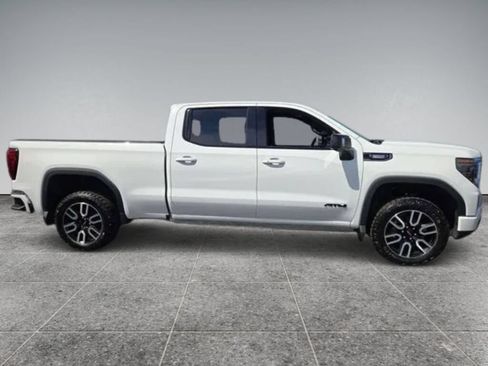 Used 2025 GMC Sierra 1500 AT4 w/ AT4 Premium Package AWD/4WD image 3