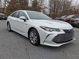 Used 2021 Toyota Avalon XLE video 3