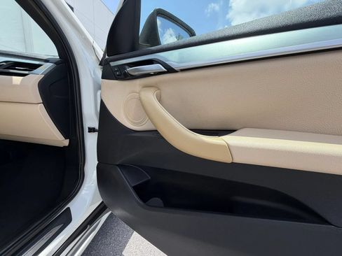 Used 2017 BMW X1 sDrive28i FWD image 18