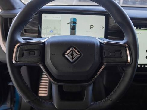 Used 2022 Rivian R1T Adventure image 10