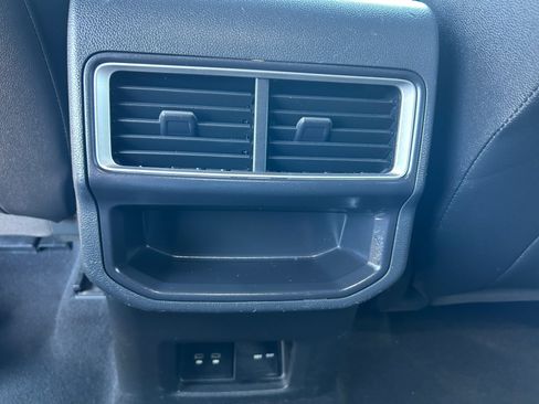 Certified 2025 Volkswagen Atlas Cross Sport SE FWD image 29