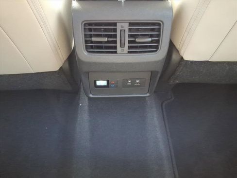 Used 2023 Nissan Rogue SL w/ SL Premium Package image 14