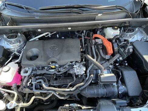 Used 2025 Toyota RAV4 XLE image 26