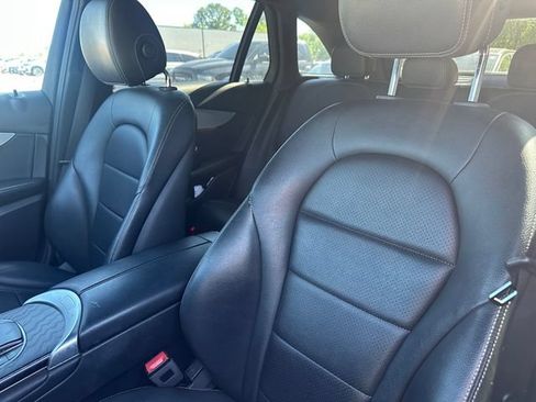 Used 2022 Mercedes-Benz GLC 300 image 9