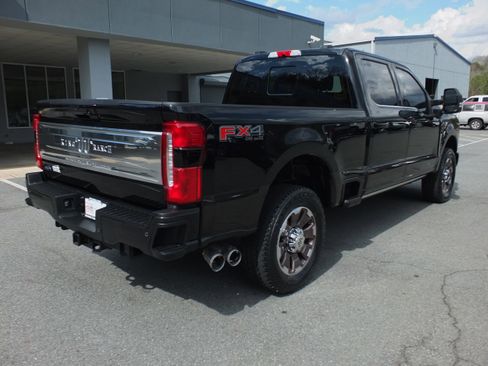 Used 2025 Ford F250 King Ranch image 3