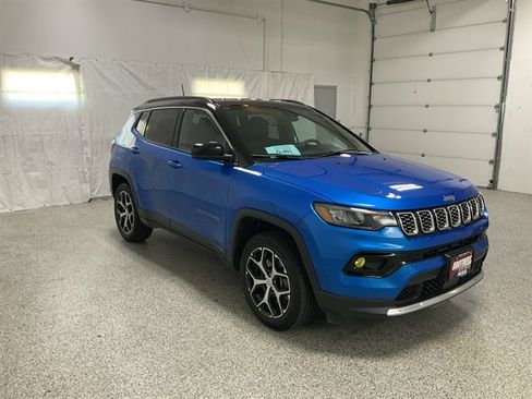 Used 2024 Jeep Compass Limited AWD/4WD image 4