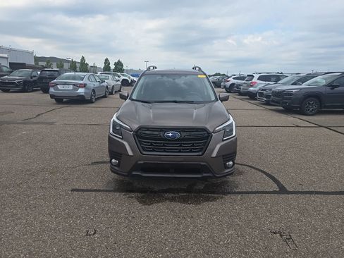 Used 2023 Subaru Forester Premium AWD/4WD image 9