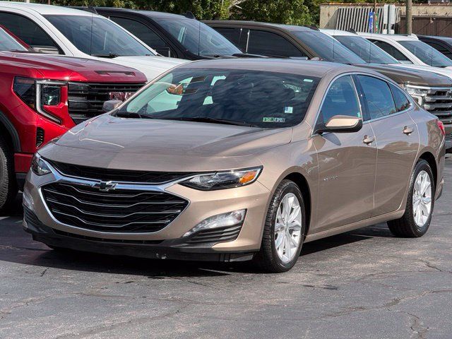 Used 2019 Chevrolet Malibu LT FWD image 3
