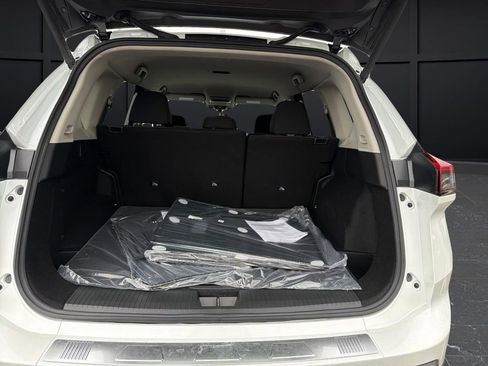 New 2026 Nissan Rogue SV image 14