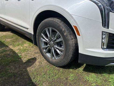 Used 2021 Cadillac XT5 Premium Luxury image 4