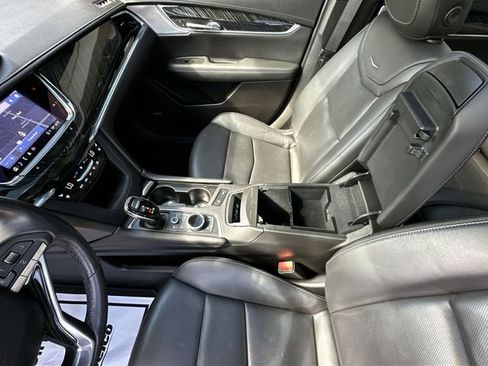 Certified 2023 Cadillac XT6 Premium Luxury FWD image 29