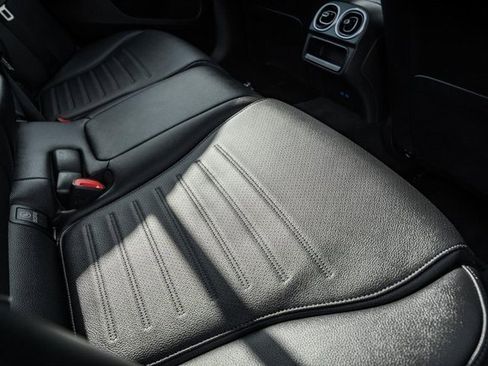 Certified 2024 Mercedes-Benz C 300 4MATIC Sedan image 31