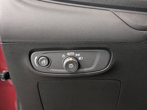 Used 2024 Buick Encore GX Avenir w/ Avenir Convenience Package image 21