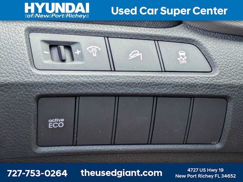 Used 2016 Hyundai Santa Fe Sport w/ Option Group 02 FWD image 28