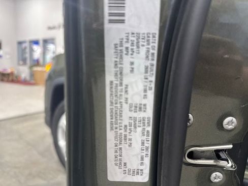 Used 2021 Jeep Compass Latitude w/ Convenience Group image 36