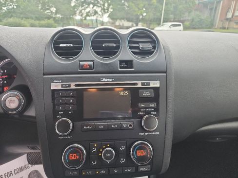 Used 2011 Nissan Altima 3.5 SR w/ 3.5SR Premium Pkg FWD image 16